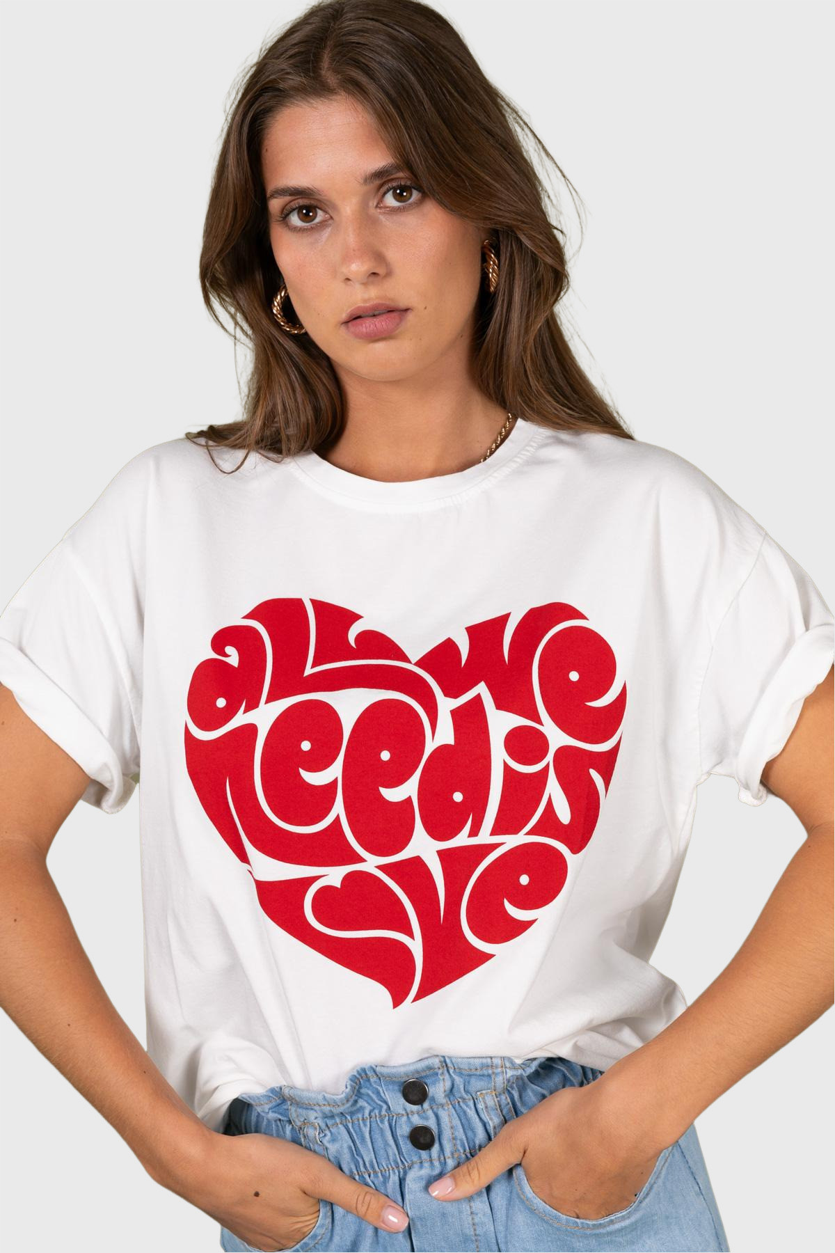 T-SHIRT ALL WE NEED IS LOVE