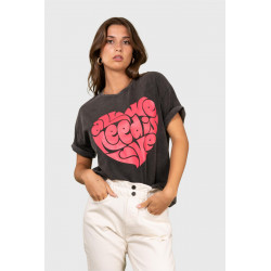 T-SHIRT ALL WE NEED IS LOVE