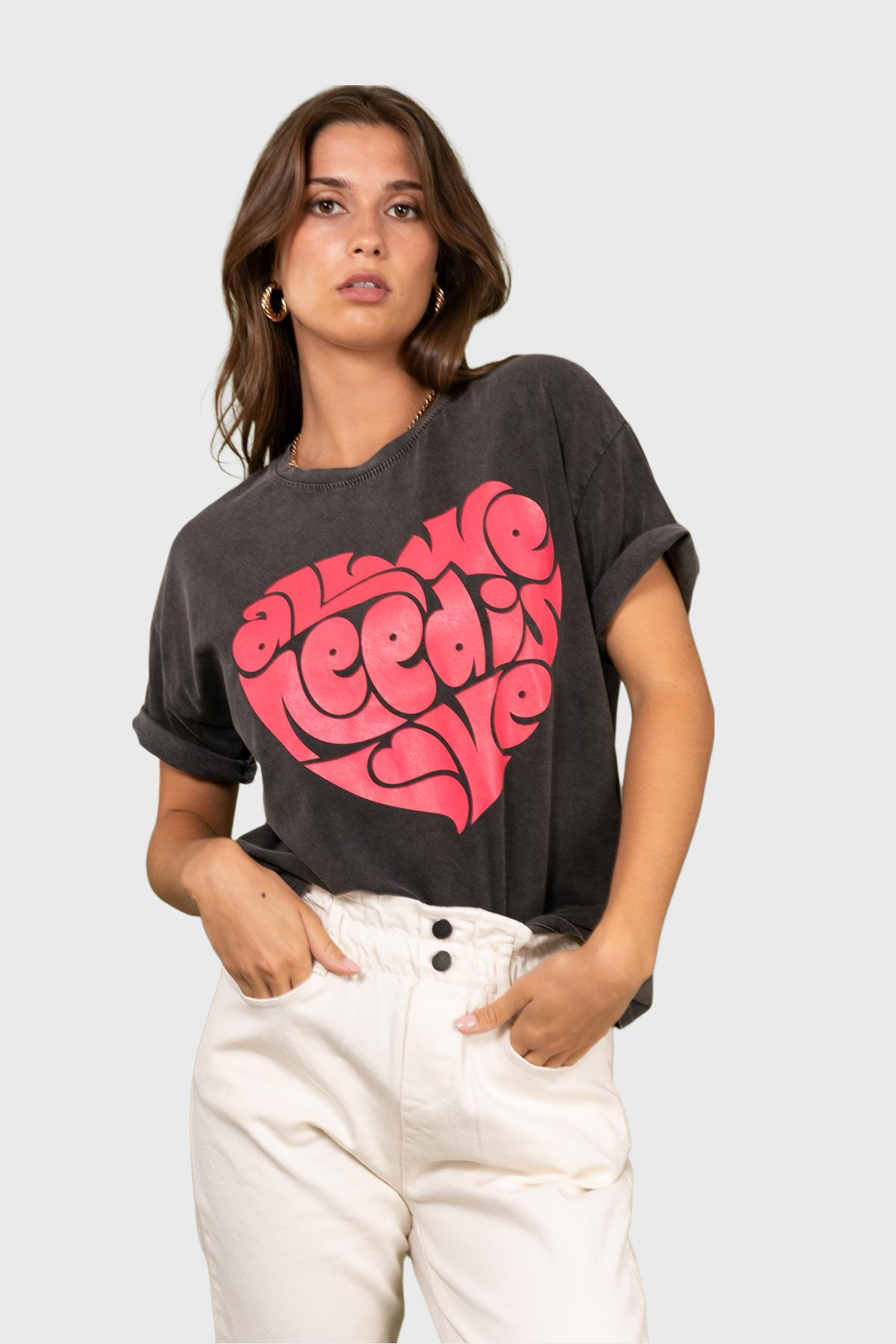 T-SHIRT ALL WE NEED IS LOVE